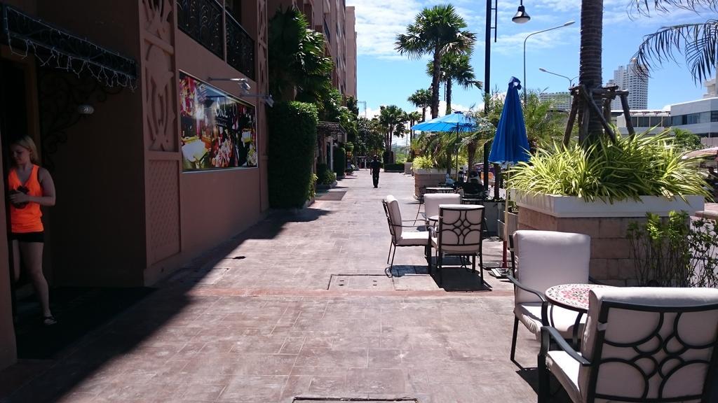Atlantis Residence Jomtien Beach Exterior photo